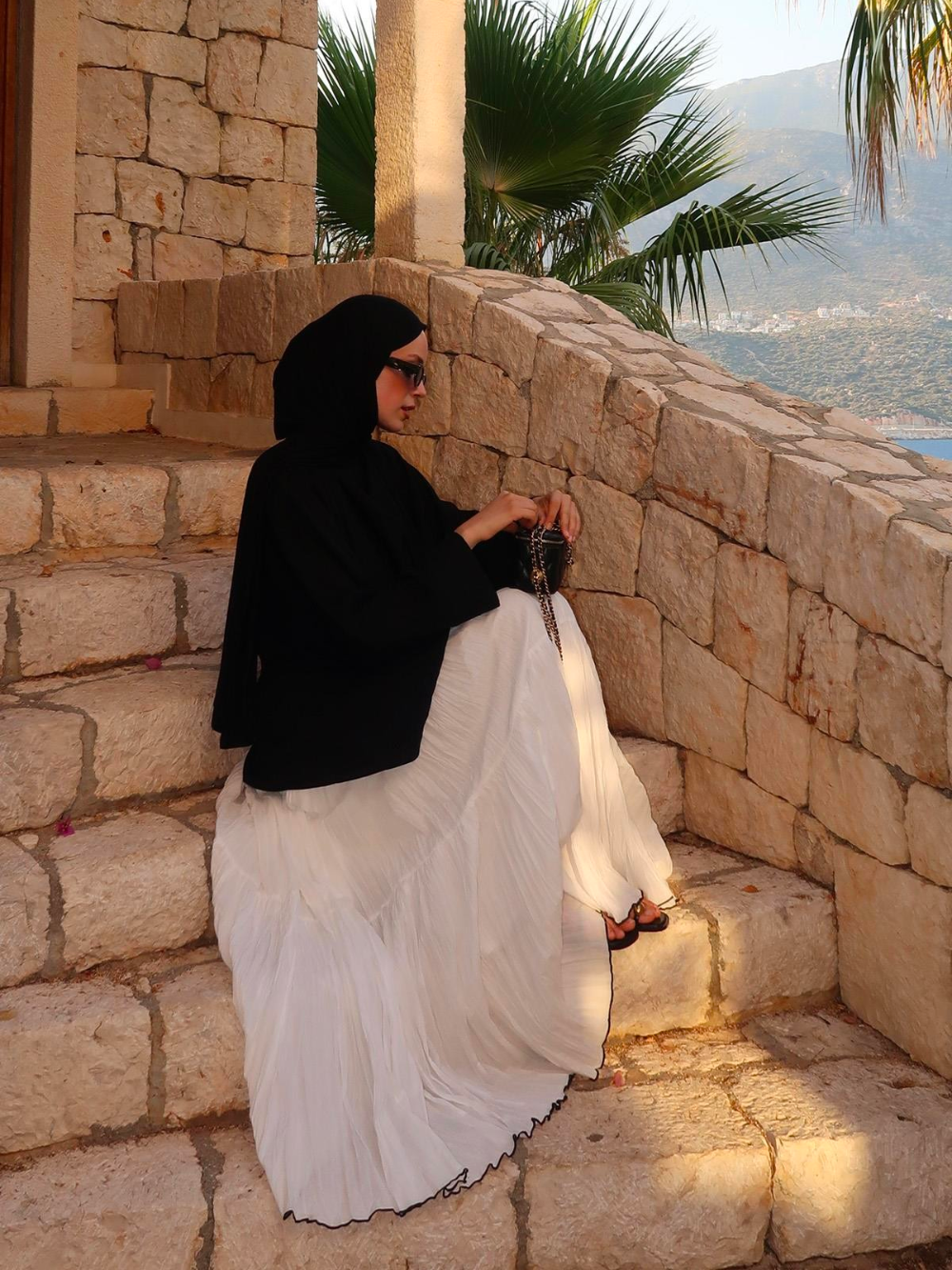 Rawan Layered Pleated Skirt White