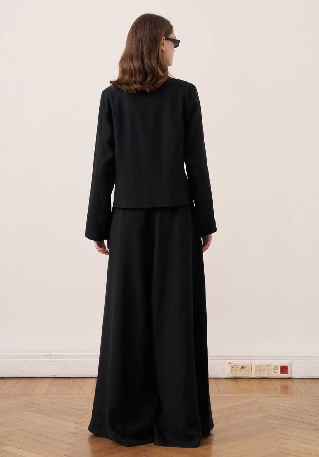 Como Buttoned Linen Blazer - Black
