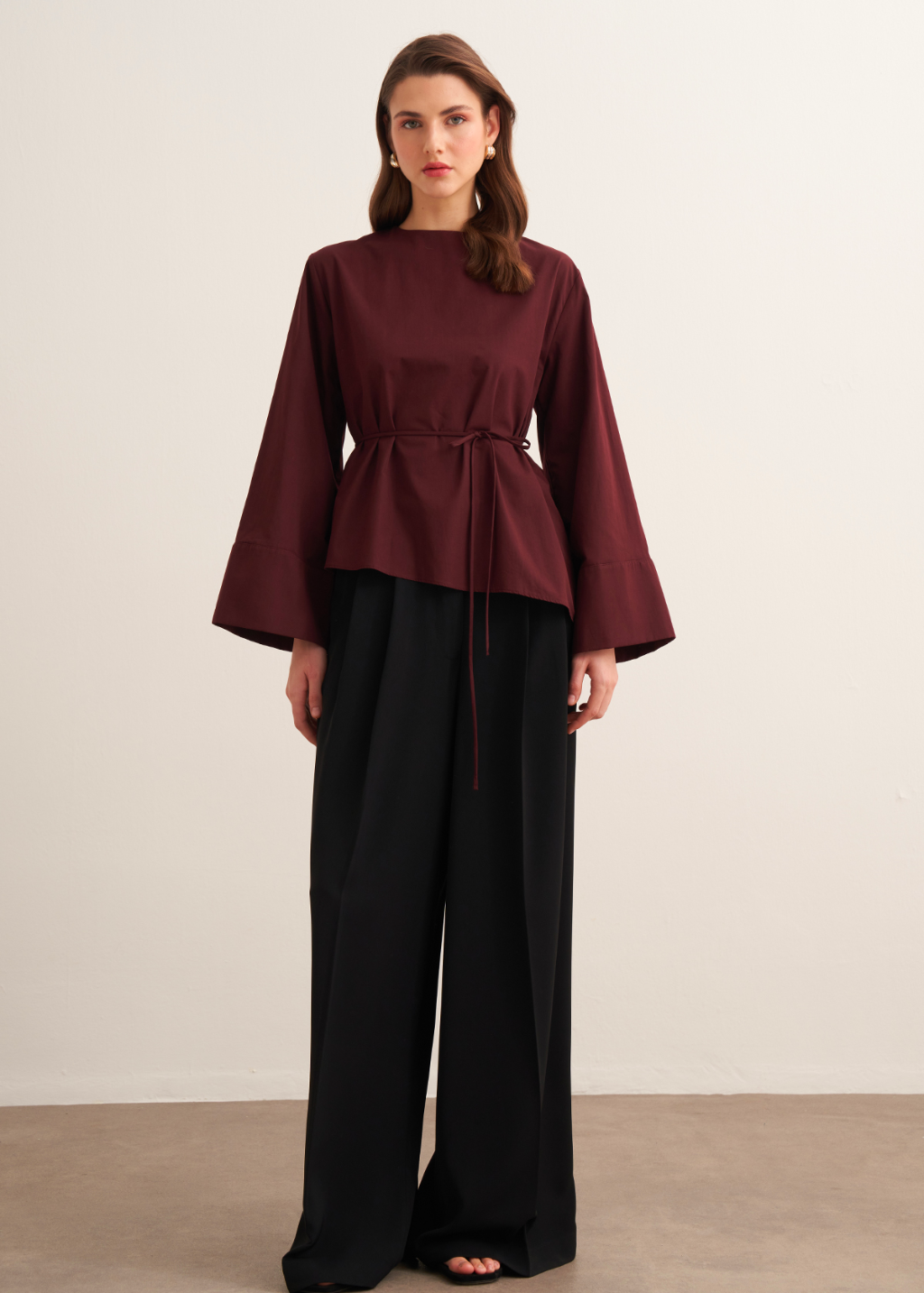 Anna Asymmetric Tie-Waist Poplin Blouse – Burgundy