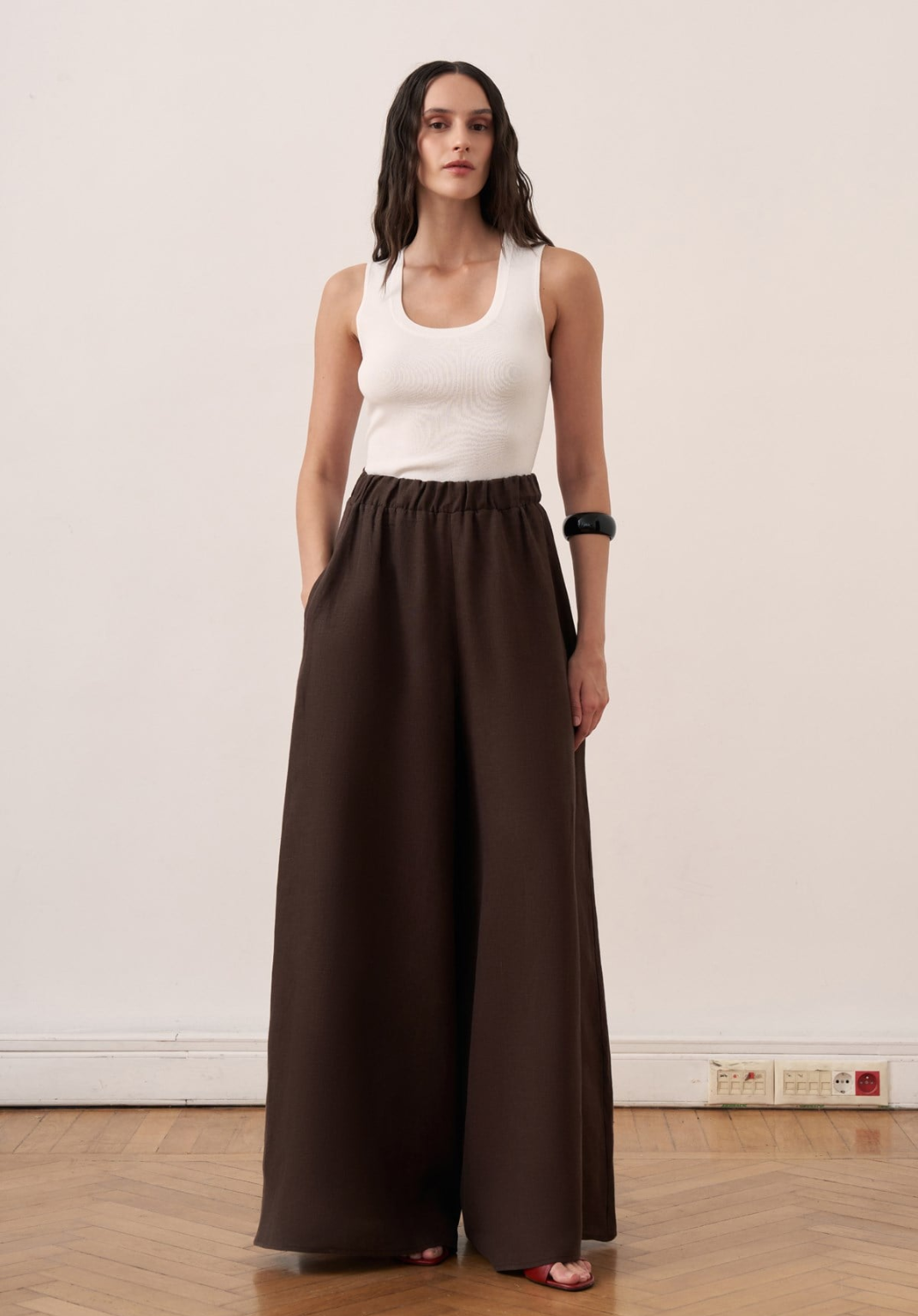Rula Elastic Waist Linen Trousers - Brown