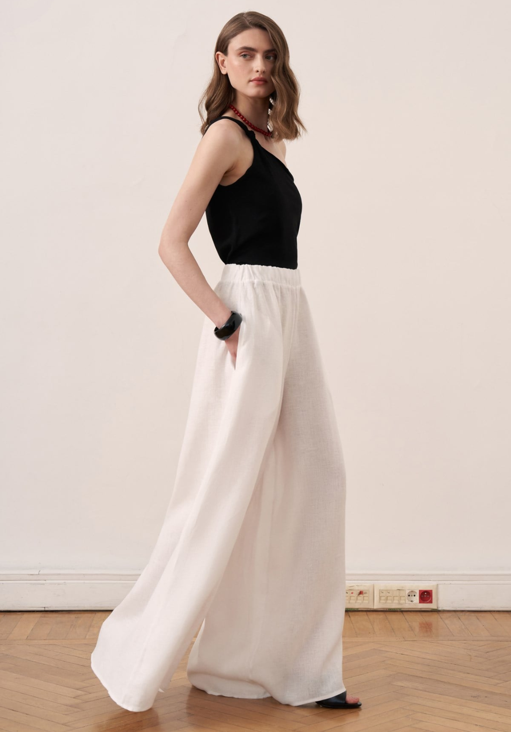 Rula Elastic Waist Linen Trousers - White