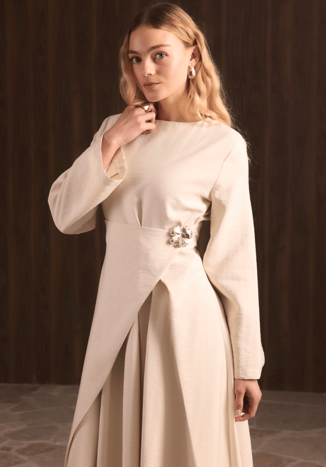 Zoya Brooch Maxi Dress Ecru