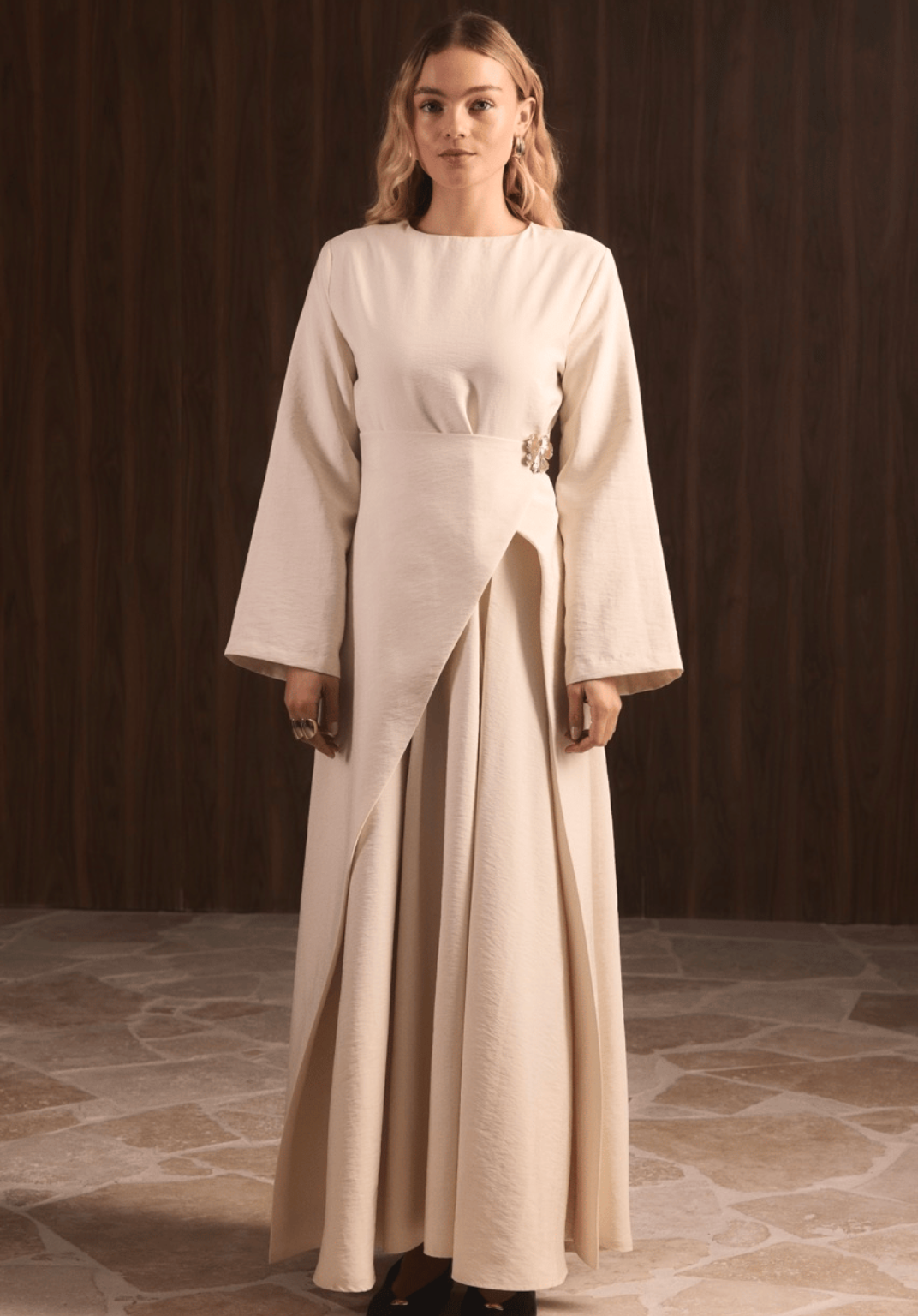 Zoya Brooch Maxi Dress Ecru