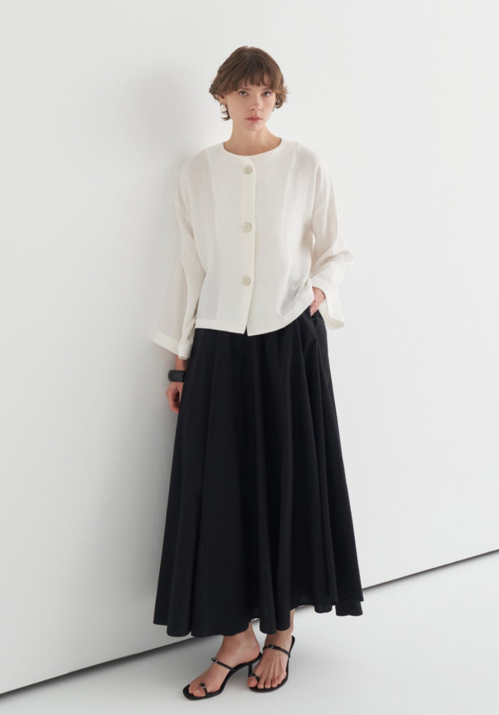 Cleo Mother-of-Pearl Buttoned Muslin Jacket White