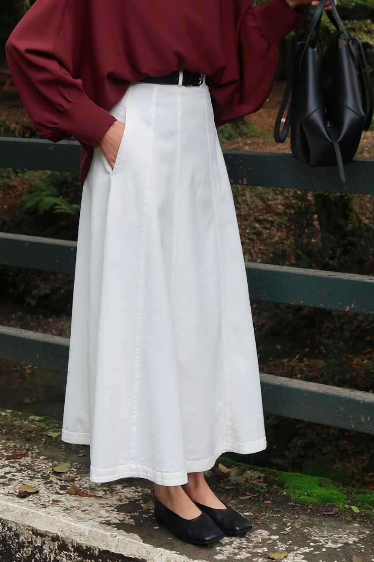 Thia Skirt White