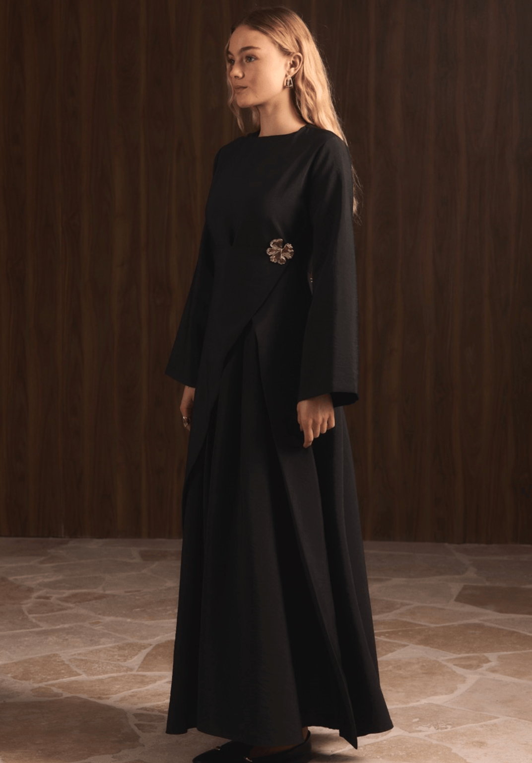 Zoya Brooch Maxi Dress Black