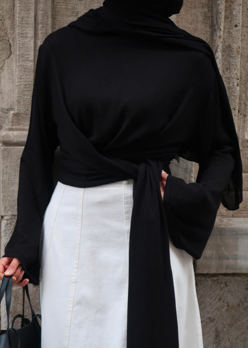Yulia Knit Sweater – Black
