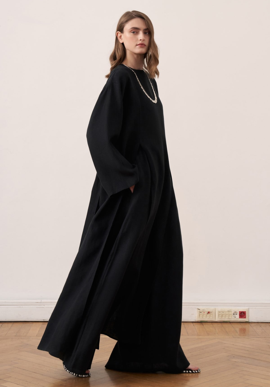 Sorayah Linen Blouse with Slit Detail - Black