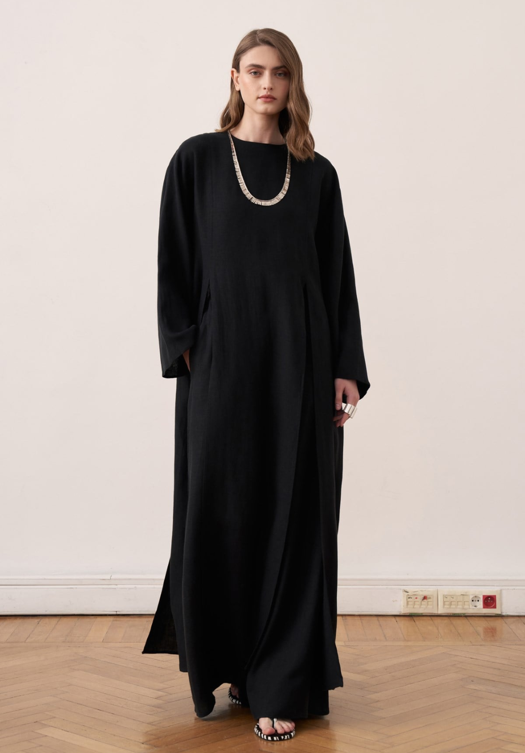 Sorayah Linen Blouse with Slit Detail - Black