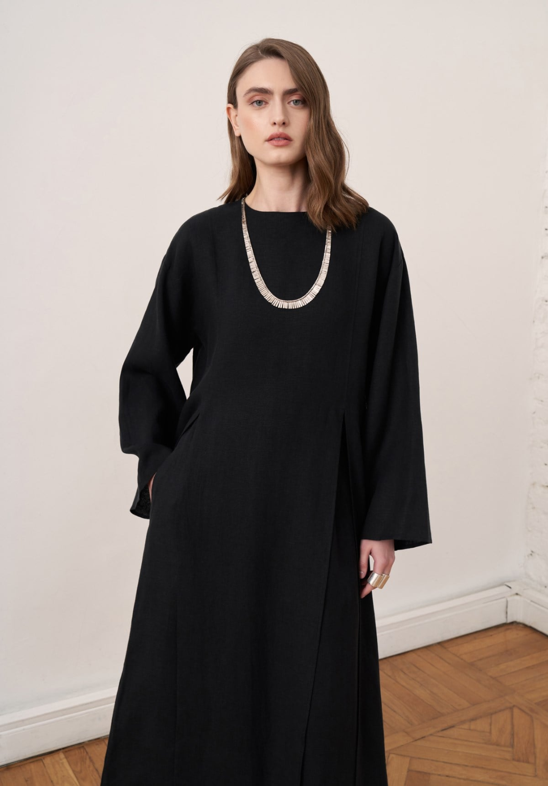 Sorayah Linen Blouse with Slit Detail - Black