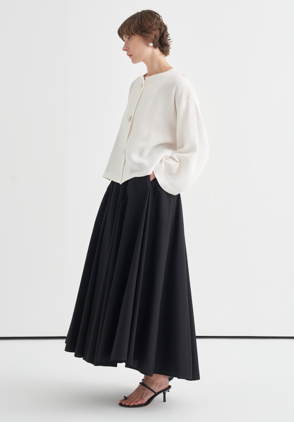 Cleo Mother-of-Pearl Buttoned Muslin Jacket White