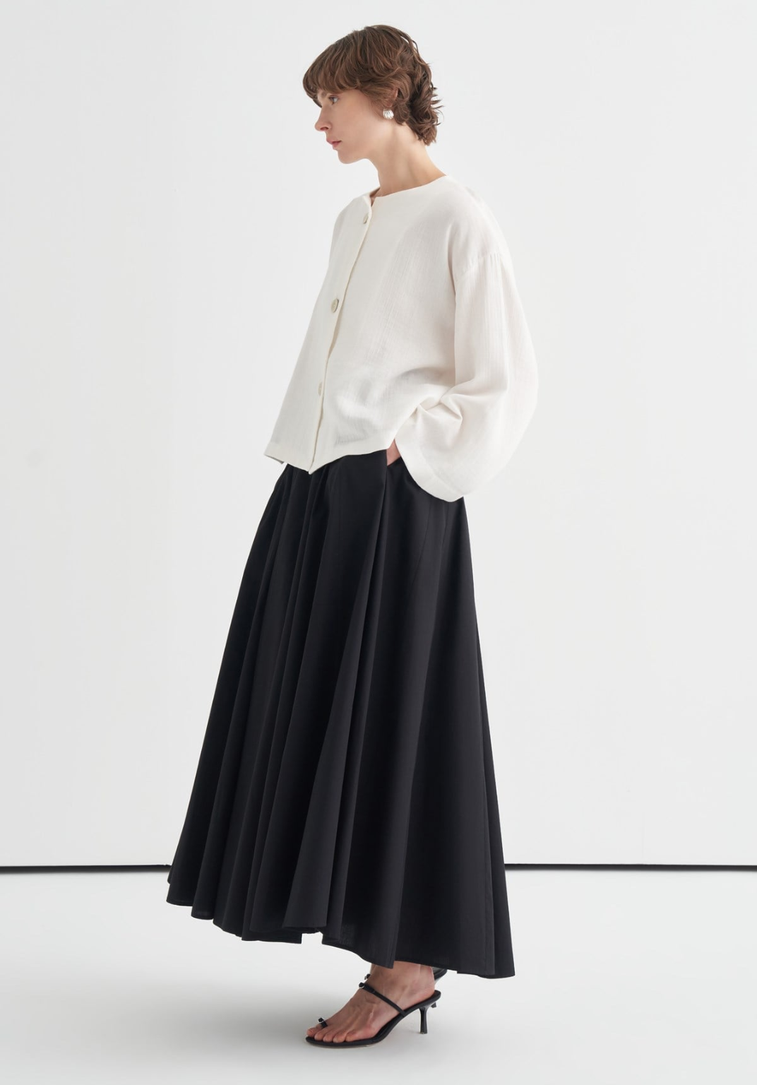 Cleo Mother-of-Pearl Buttoned Muslin Jacket White