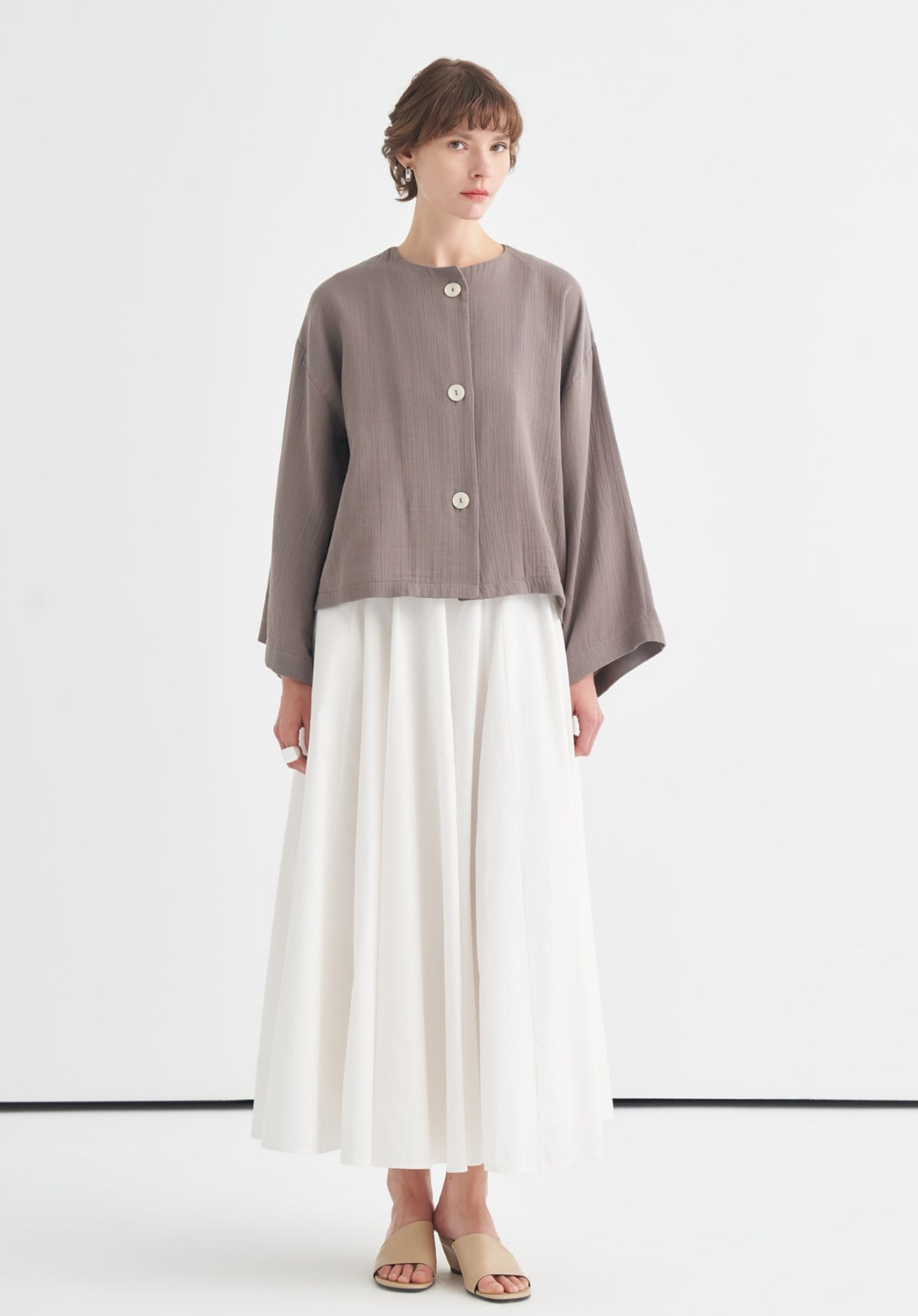 Cleo Mother-of-Pearl Buttoned Muslin Jacket Anthracite