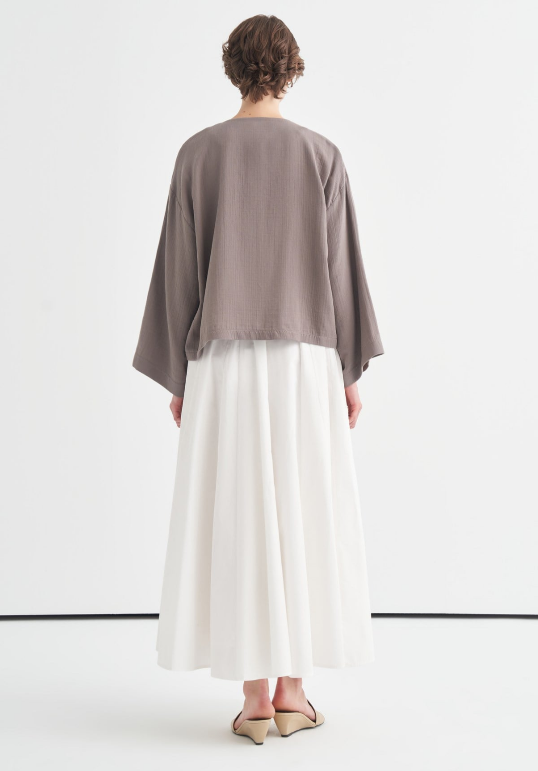 Cleo Mother-of-Pearl Buttoned Muslin Jacket Anthracite
