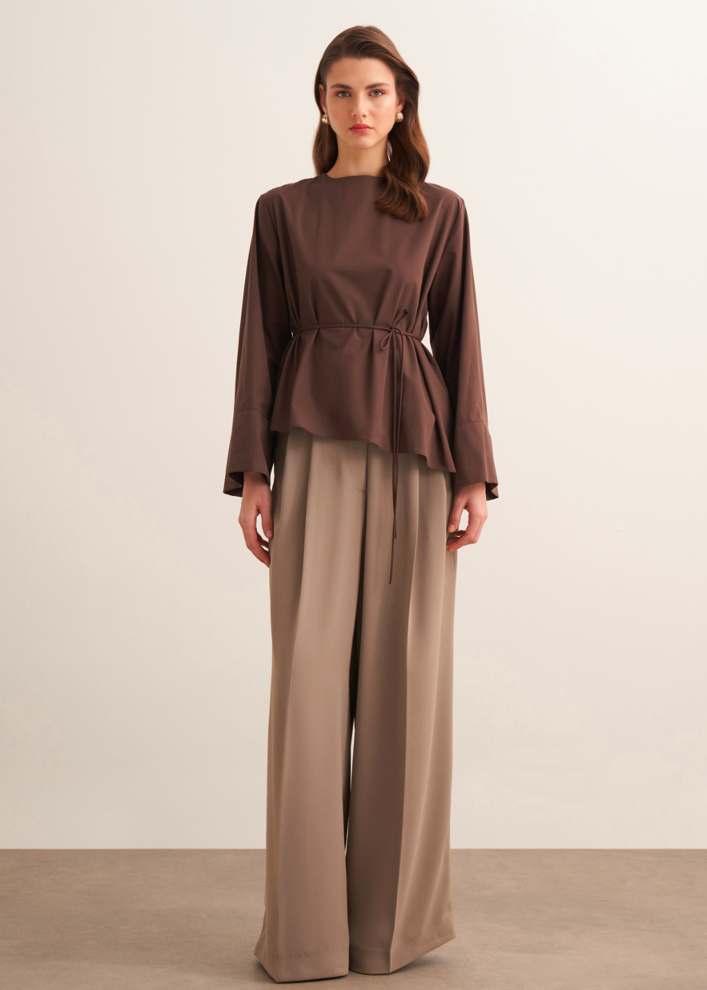Anna Asymmetric Tie-Waist Poplin Blouse – Brown