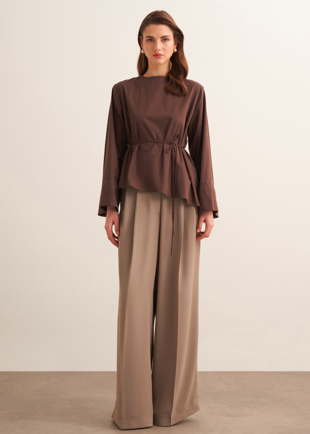 Anna Asymmetric Tie-Waist Poplin Blouse – Brown