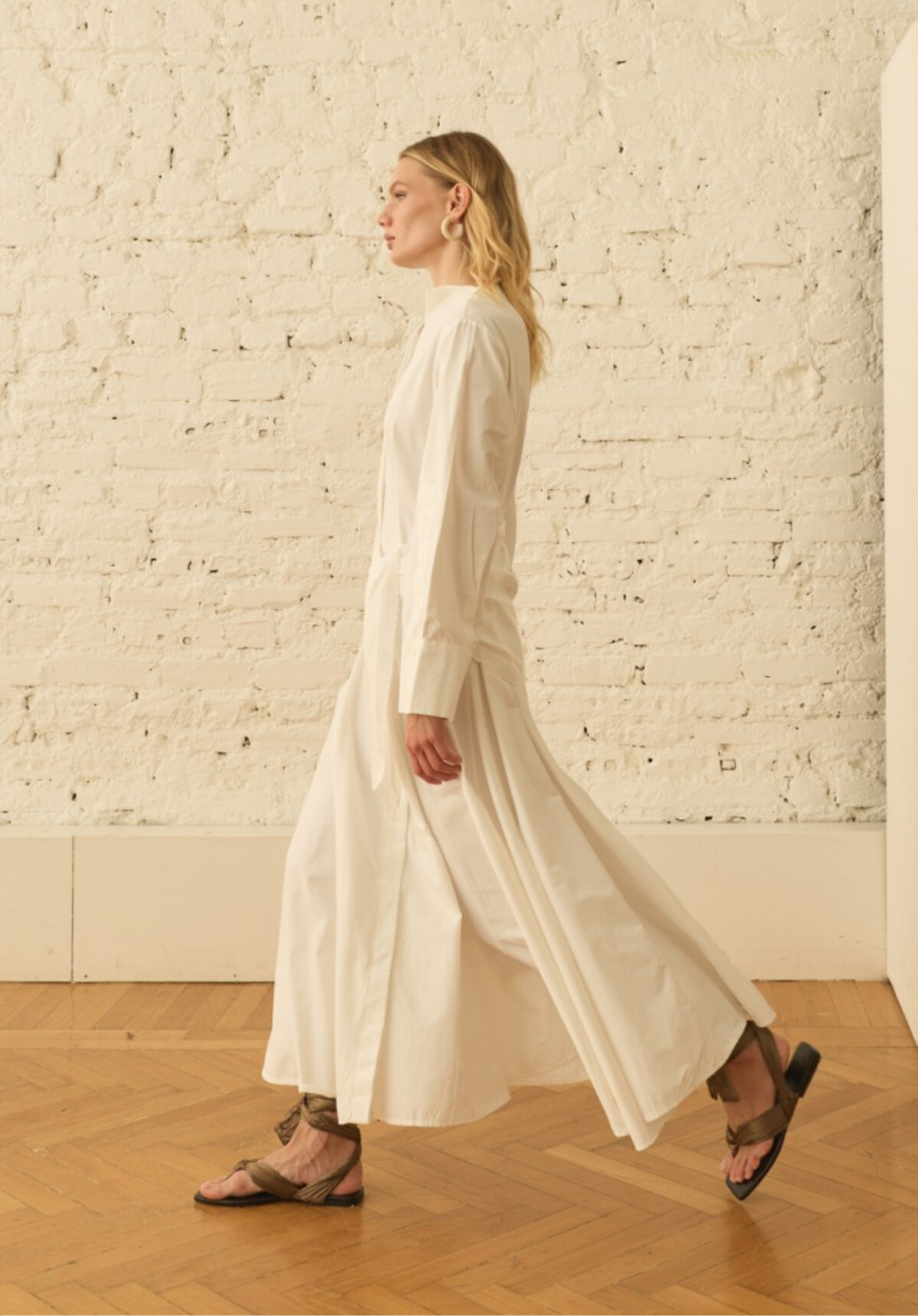 Ecru Dress with Detachable Scarf Accessory