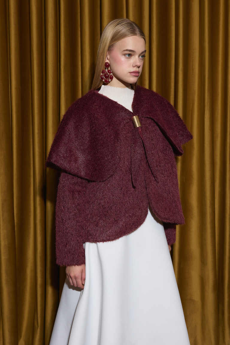 Seraphine Wide Collar Short Fur - Burgundy