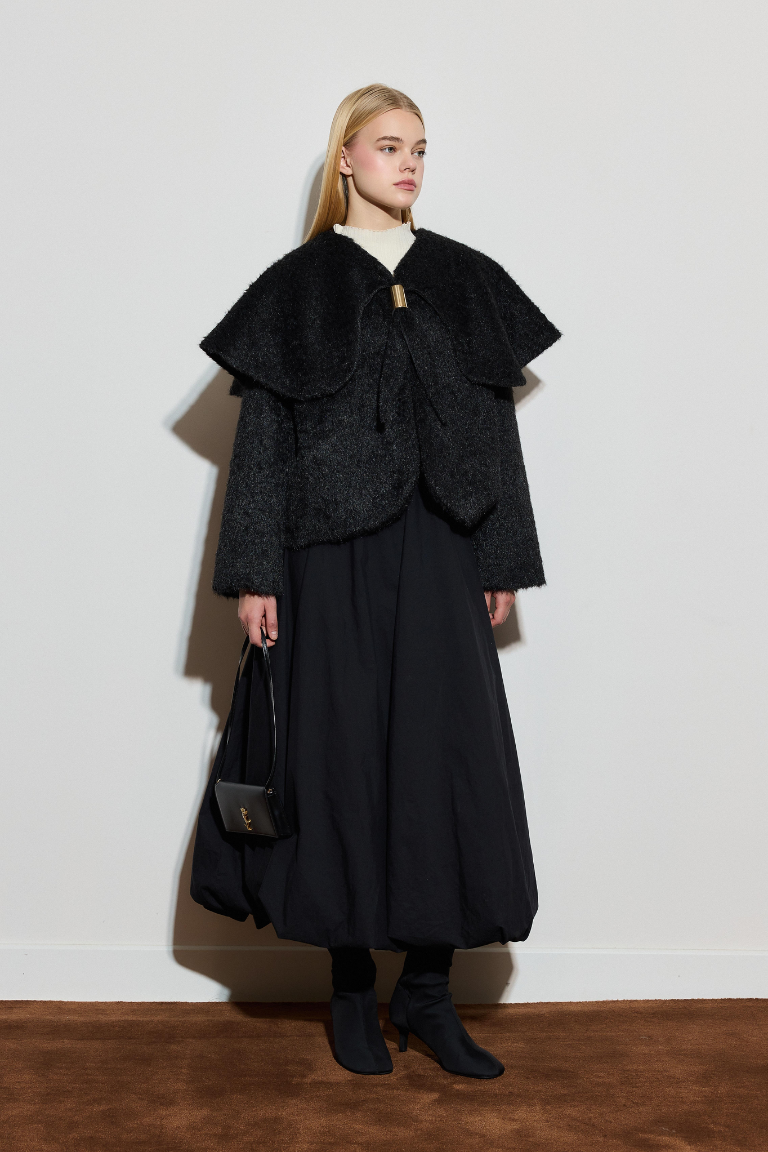 Seraphine Wide Collar Short Fur - Black