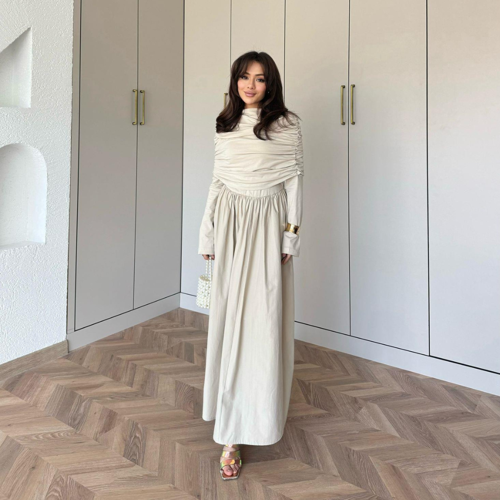 Hanna Dress with Collar Detail off-white