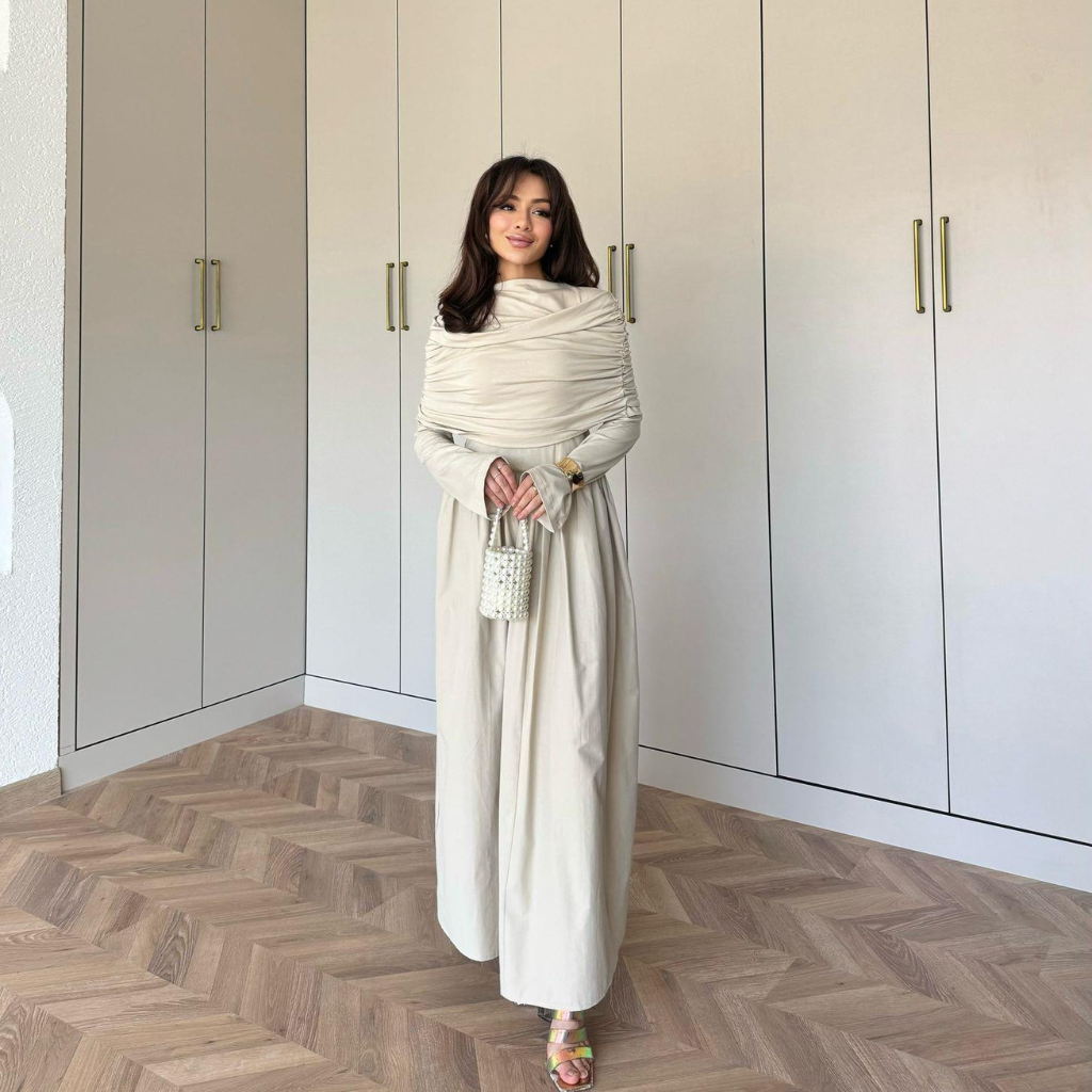 Hanna Dress with Collar Detail off-white