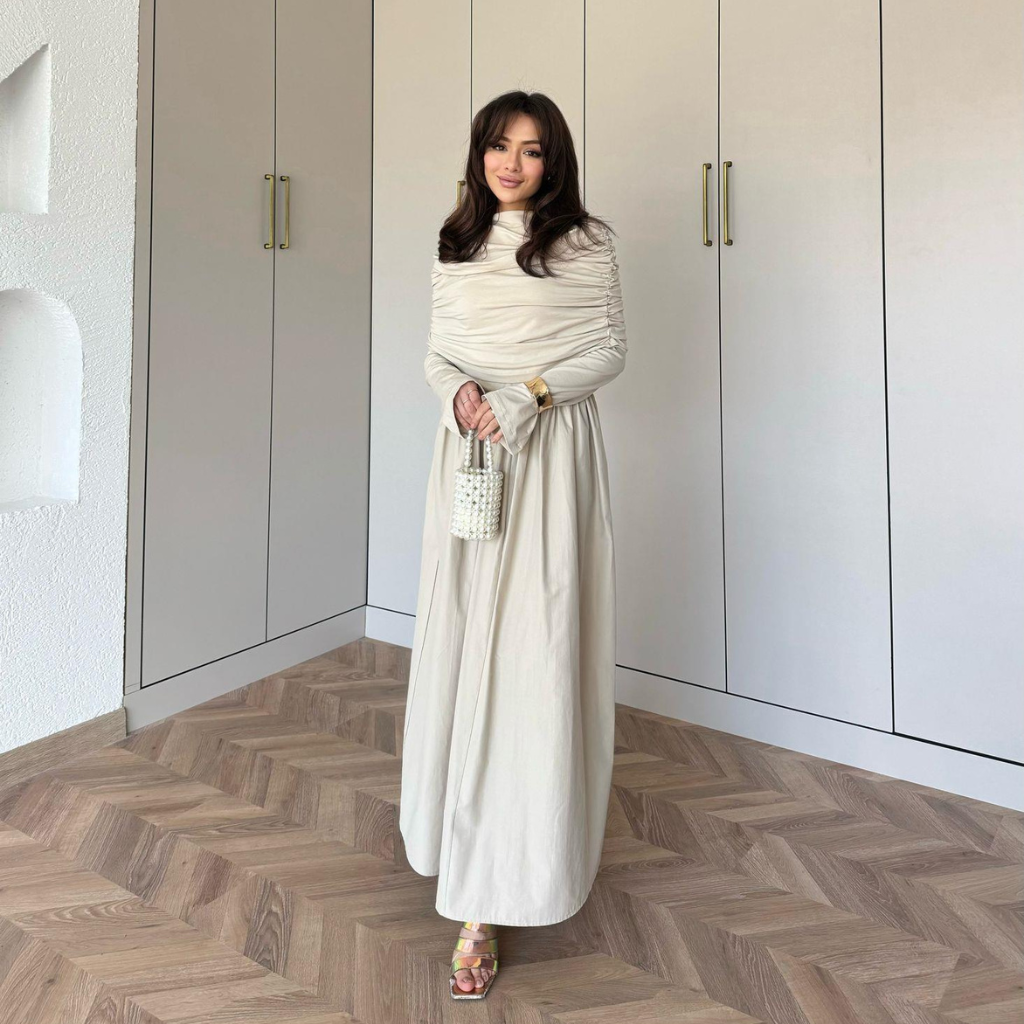 Hanna Dress with Collar Detail off-white